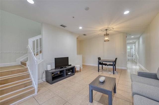 4 of 36 - 430 Sw 147th Ave, Pembroke Pines, FL