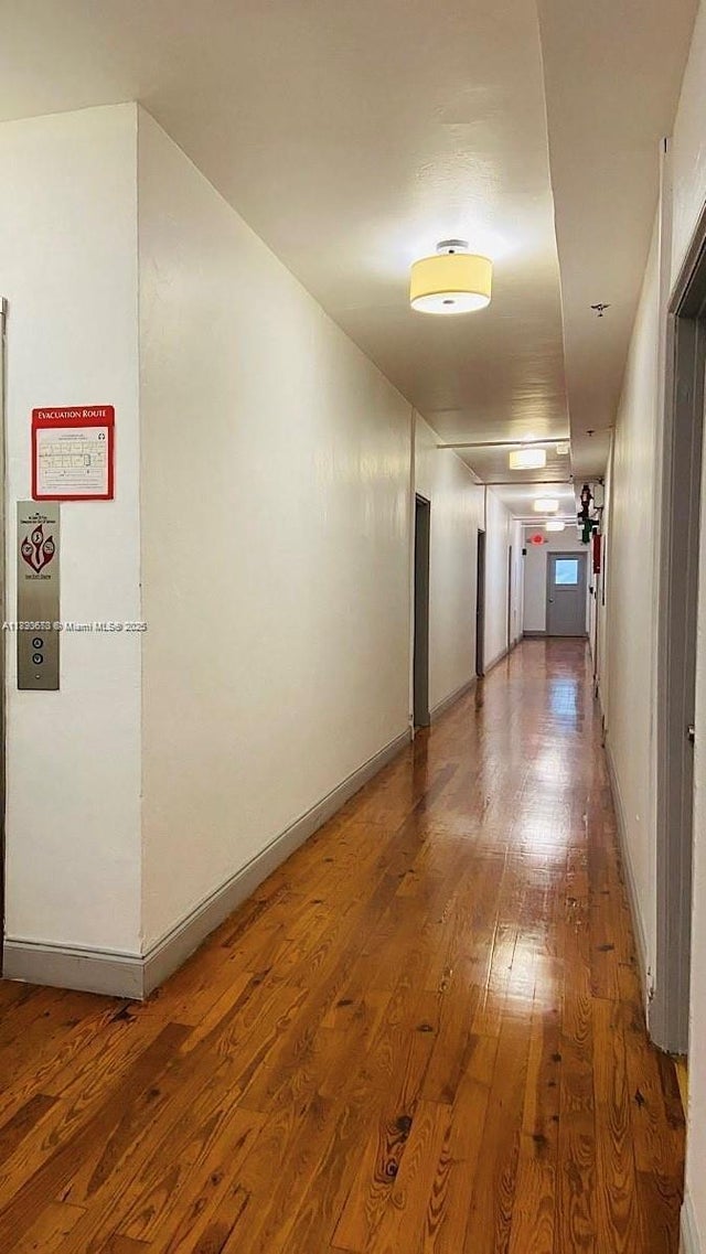 4 of 9 - 3710 Collins Ave N-200, Miami Beach, FL