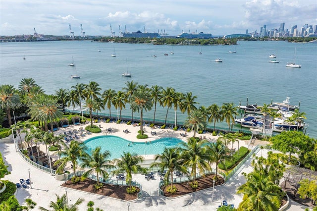 1 of 32 - 1500 Bay Rd 1122s, Miami Beach, FL