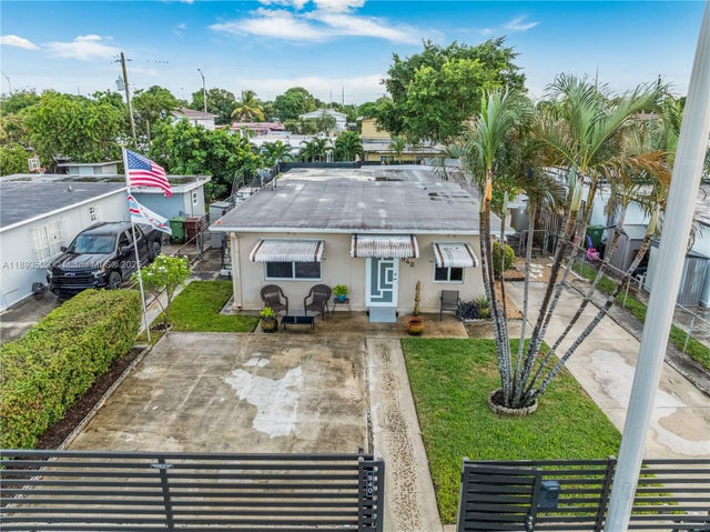 2 of 26 - 940 E 21st St, Hialeah, FL