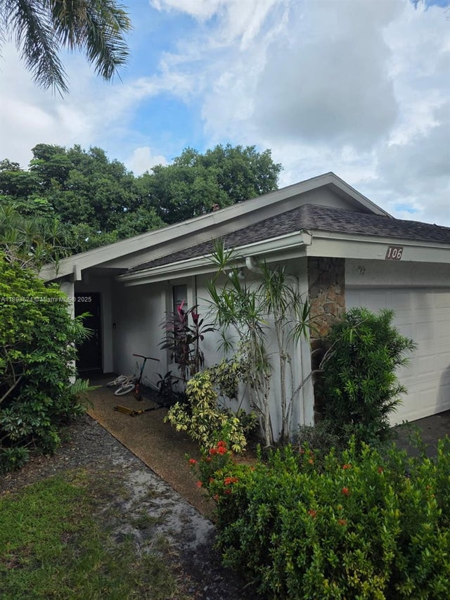 3 of 3 - 106 Kensington Rd, Hollywood, FL