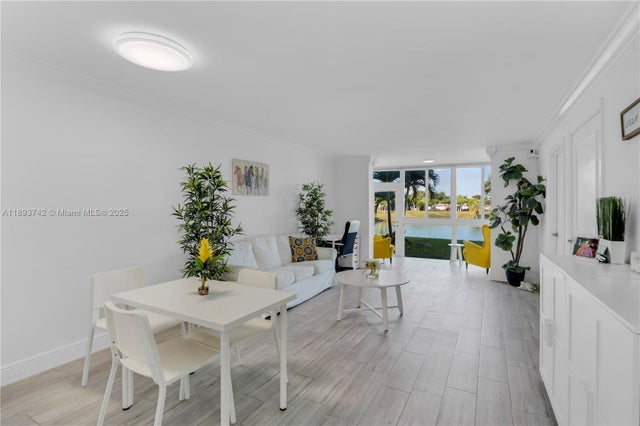 3 of 25 - 8300 Sunrise Lakes Blvd 102, Sunrise, FL