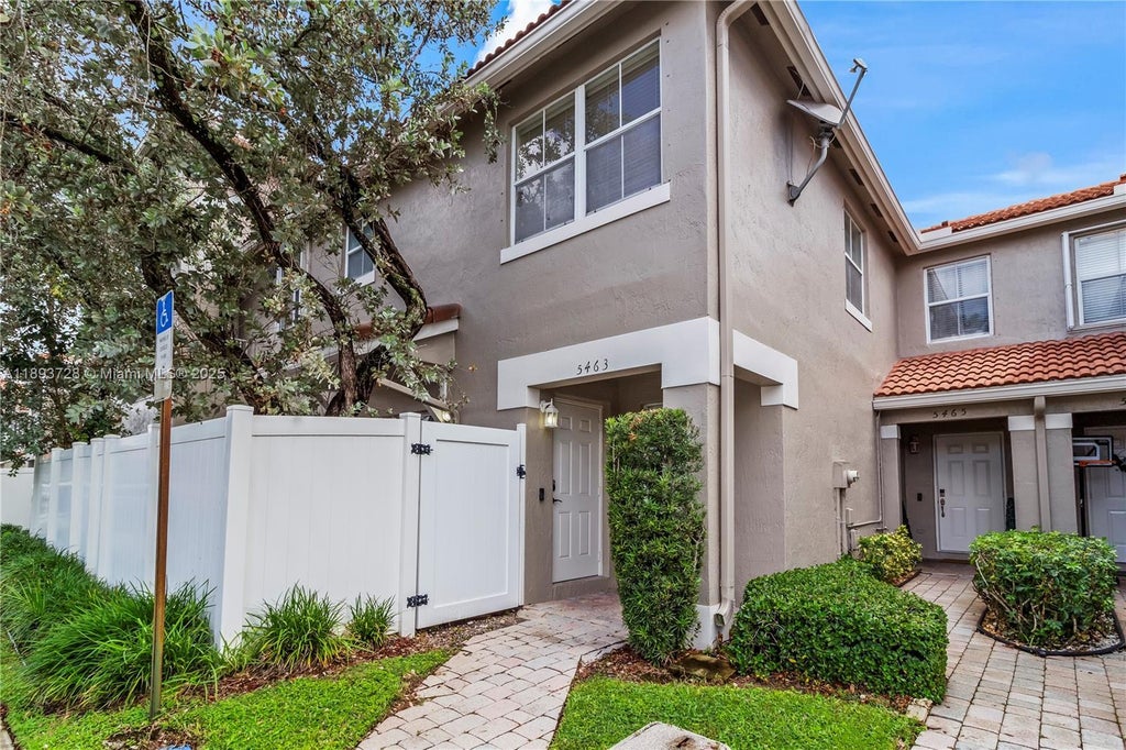 5463 Sw 125th Ter, Miramar