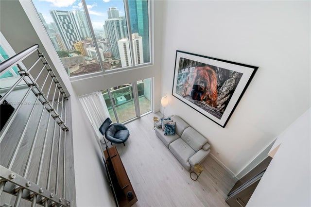 1 of 33 - 41 Se 5th St 1709, Miami, FL