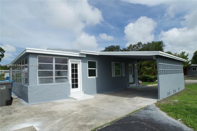 3 of 4 - 4685 Sw 33rd Dr, West Park, FL