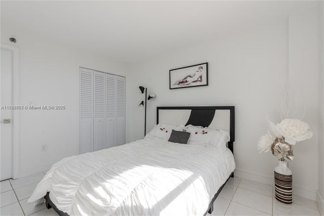 3 of 14 - 210 174th St 807, Sunny Isles Beach, FL