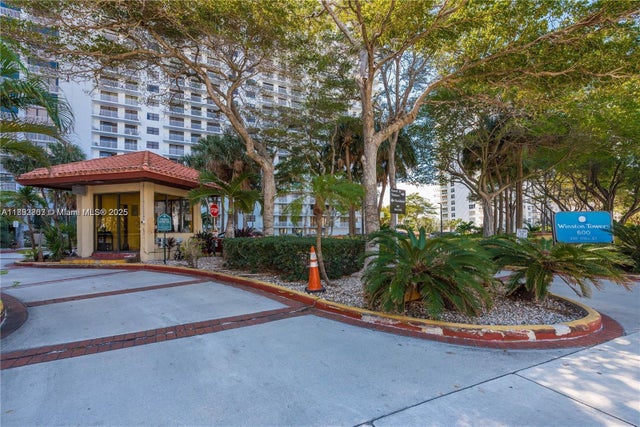 5 of 14 - 210 174th St 807, Sunny Isles Beach, FL