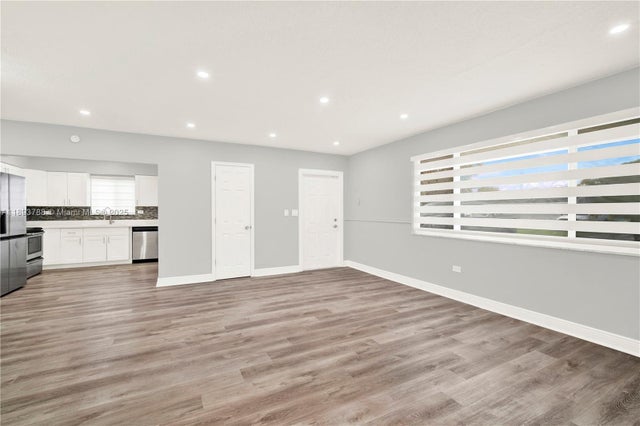 4 of 29 - 7932 Meridian St, Miramar, FL