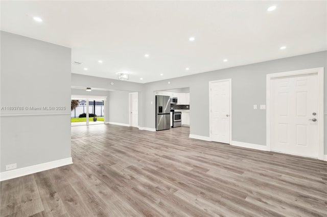 5 of 29 - 7932 Meridian St, Miramar, FL