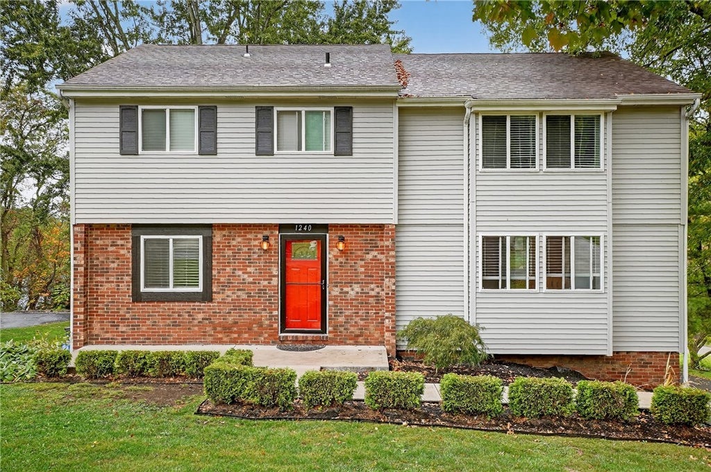 1240 Manor Drive, Upper St Clair