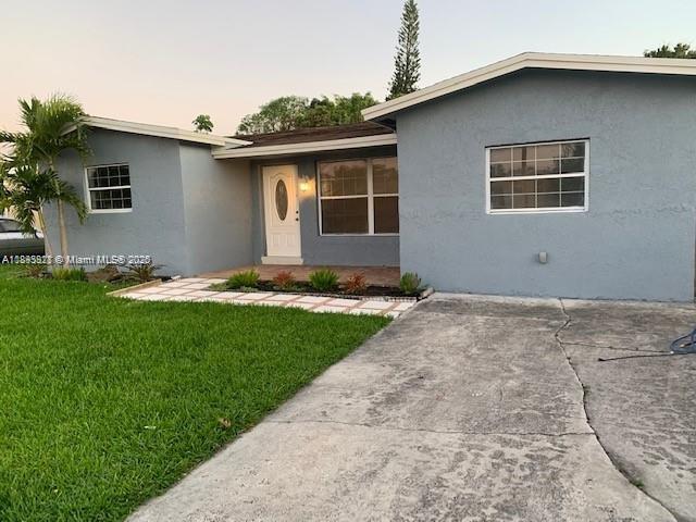 1 of 3 - 6520 Kimberly Blvd, North Lauderdale, FL