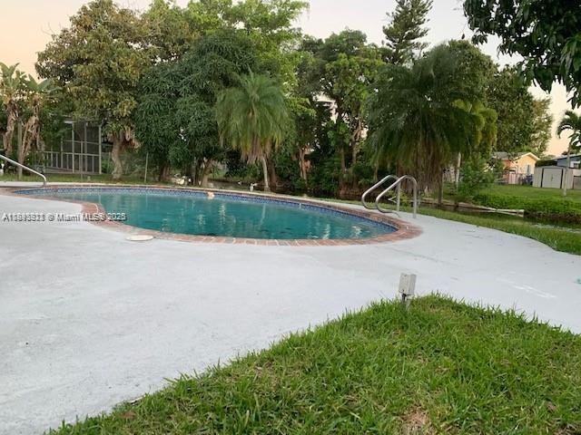 2 of 3 - 6520 Kimberly Blvd, North Lauderdale, FL