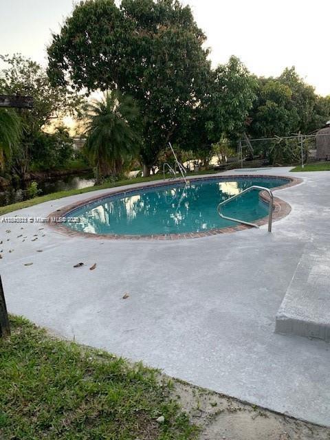 3 of 3 - 6520 Kimberly Blvd, North Lauderdale, FL