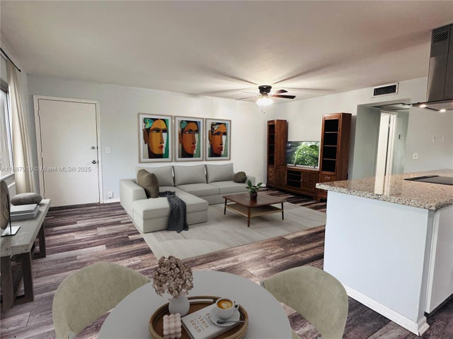 850 Sw 133rd Ter 318b, Pembroke Pines