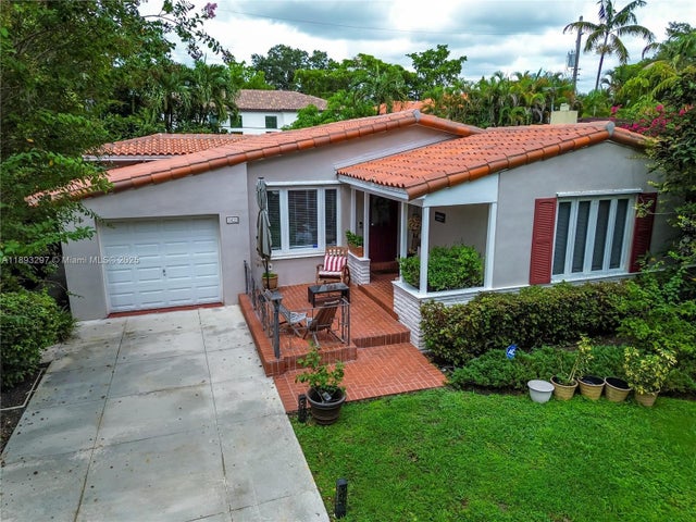2 of 31 - 1433 Ortega Ave, Coral Gables, FL