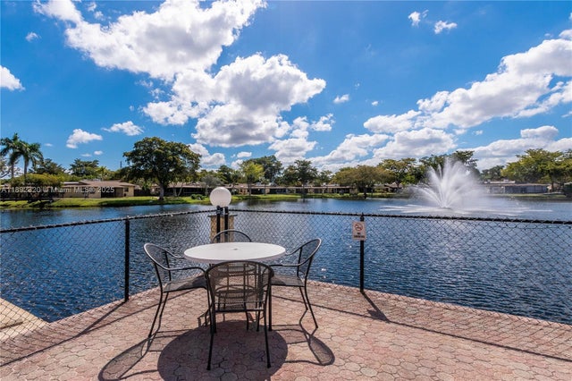 1 of 36 - 351 Cambridge Rd 208, Hollywood, FL
