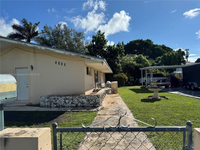 5955 Nw 18th Ave, Miami