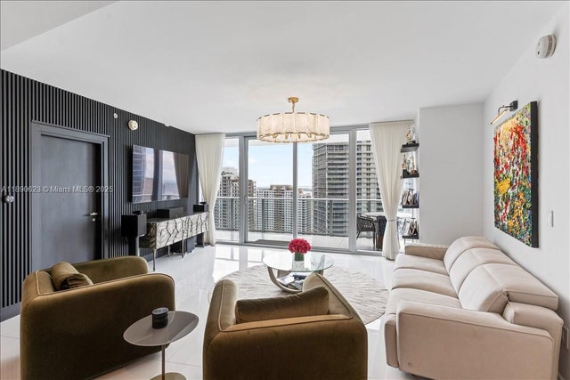 1 of 31 - 200 Biscayne Boulevard Way 3608, Miami, FL