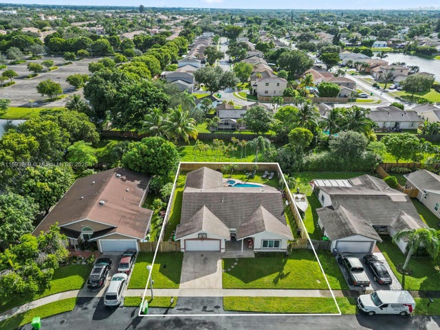 2 of 29 - 5236 Nw 99th Ave, Sunrise, FL