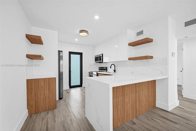 5 of 16 - 1847 Nw 82nd St, Miami, FL