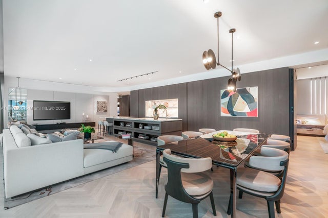 4 of 16 - 300 N Biscayne Blvd 7803, Miami, FL
