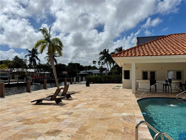 5 of 31 - 3030 Ne 42nd St, Fort Lauderdale, FL