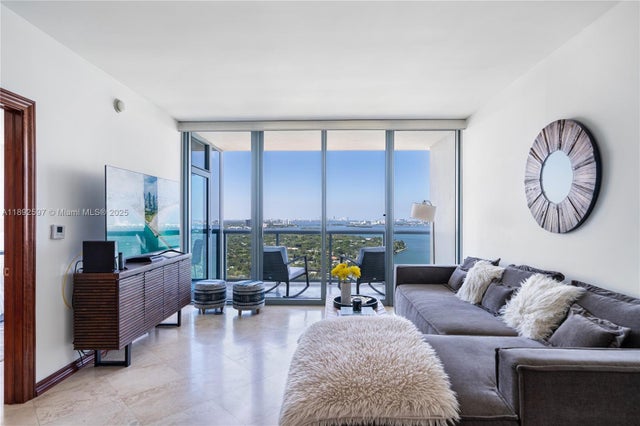 5 of 20 - 601 Ne 36th St 2908, Miami, FL