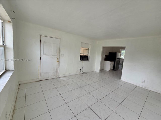 3 of 19 - 2135 Plunkett Ct, Hollywood, FL