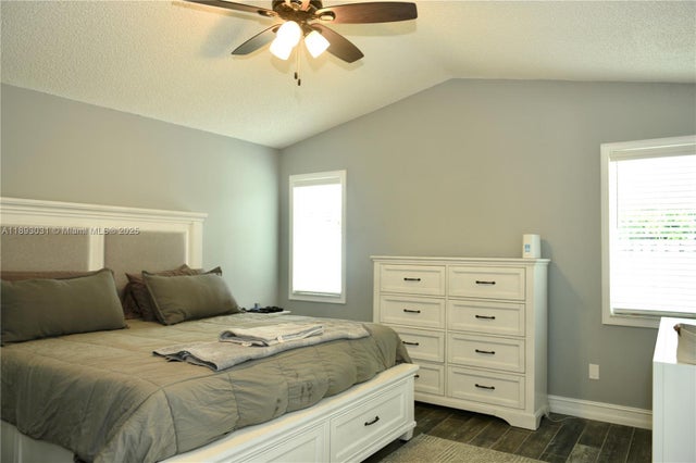 5 of 30 - 14931 Sw 168th Ter, Miami, FL