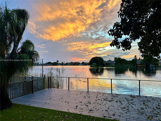 2 of 18 - 5521 Sw 24th Ave, Dania Beach, FL