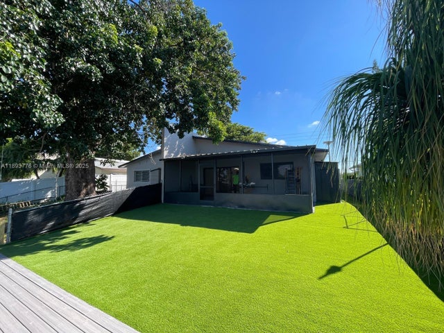 3 of 18 - 5521 Sw 24th Ave, Dania Beach, FL