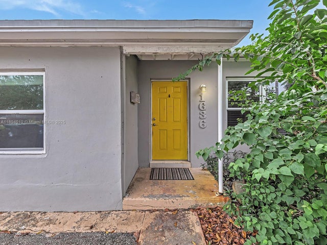 3 of 38 - 1636 Ne 15th Ave, Fort Lauderdale, FL