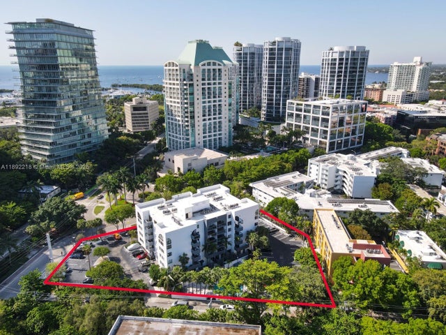 2 of 29 - 2715 Tigertail Ave 403, Coconut Grove, FL