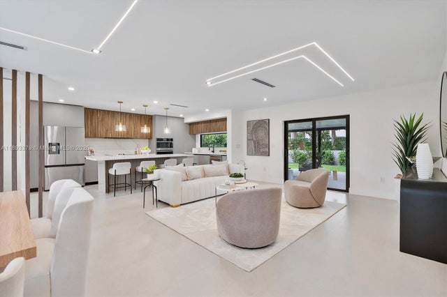 3 of 45 - 6701 Sw 48th St, Miami, FL