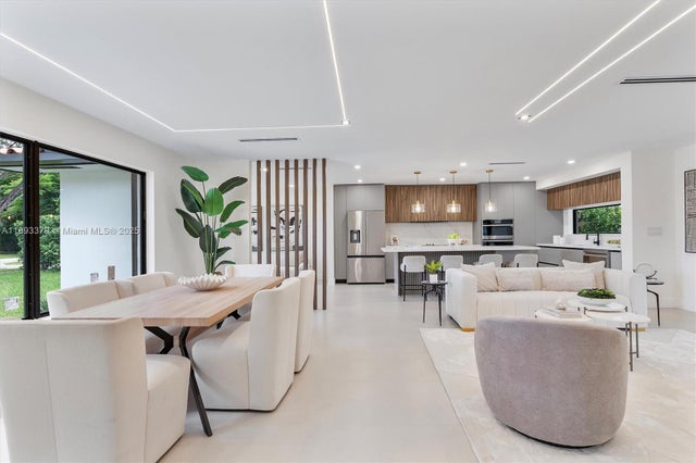 4 of 45 - 6701 Sw 48th St, Miami, FL