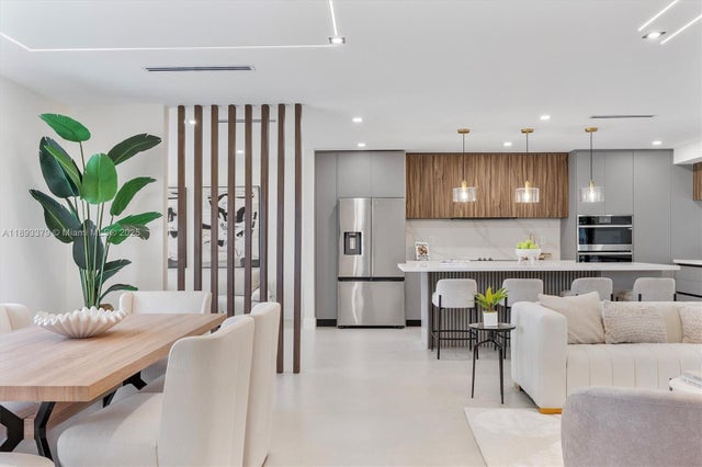 5 of 45 - 6701 Sw 48th St, Miami, FL