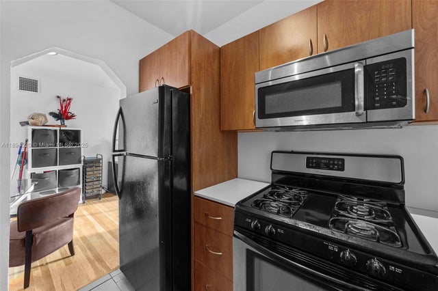 5 of 10 - 1515 E West Ave 12, Miami Beach, FL