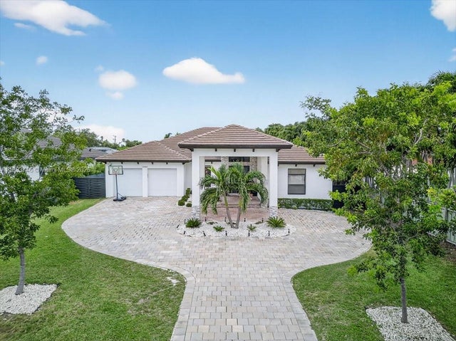 3 of 61 - 19200 Belview Dr, Cutler Bay, FL