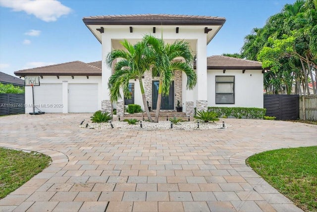 4 of 61 - 19200 Belview Dr, Cutler Bay, FL