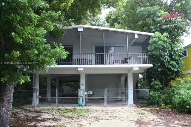 1 of 29 - 155 Iroquois St, Tavernier, FL