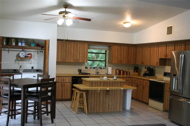 2 of 29 - 155 Iroquois St, Tavernier, FL