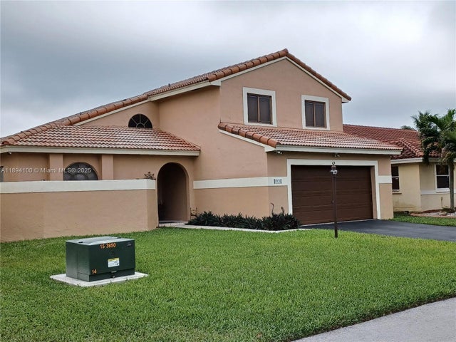 1 of 30 - 5920 York Ln, Davie, FL