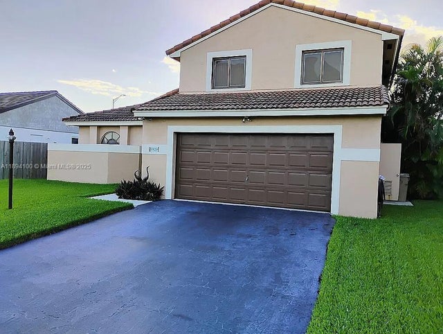 3 of 30 - 5920 York Ln, Davie, FL
