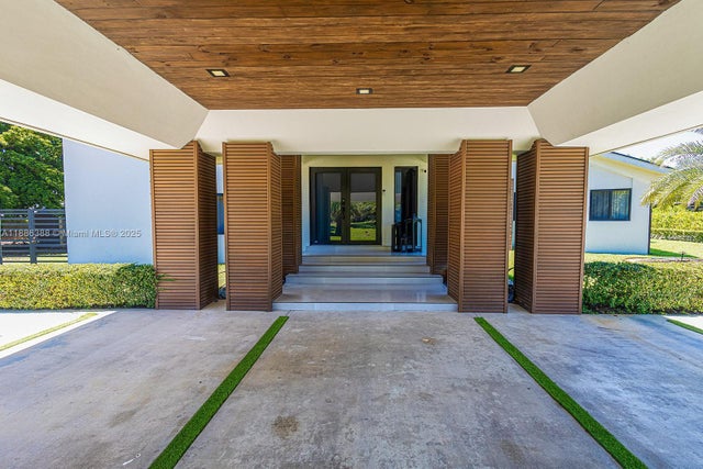 4 of 55 - 10506 Sw 89 Place, Miami, FL