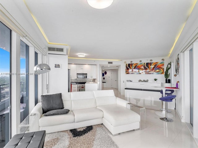 60 Sw 13th St 2500, Miami