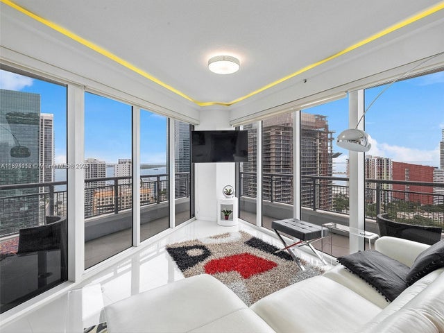1 of 18 - 60 Sw 13th St 2500, Miami, FL