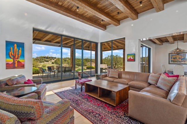 38 Amberwood Loop, Santa Fe