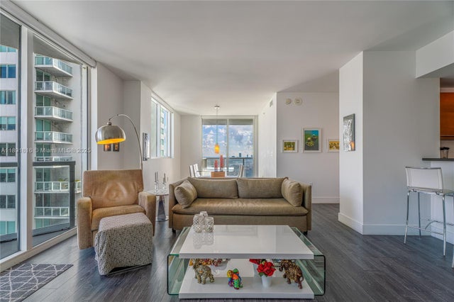 3 of 29 - 253 Ne 2nd St 3203, Miami, FL
