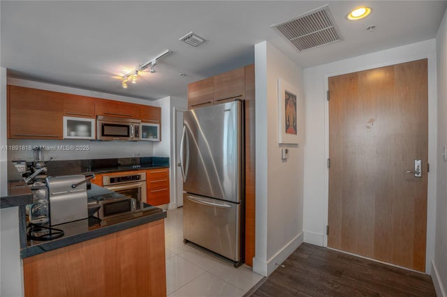 5 of 29 - 253 Ne 2nd St 3203, Miami, FL