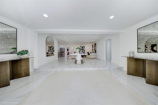 4 of 42 - 871 Ne 81st St, Miami, FL